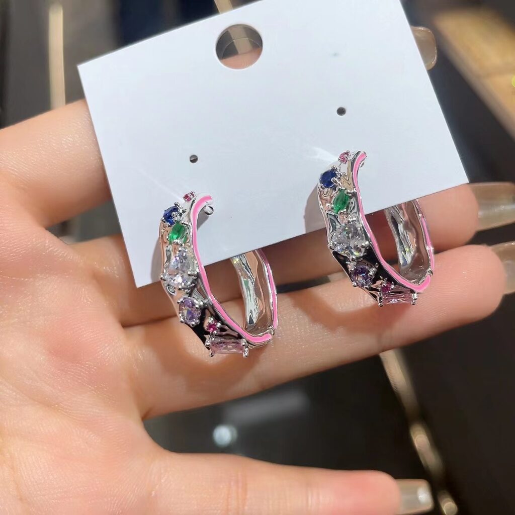 mmexport1702695445452